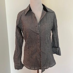 Super cute Wrangler button down!